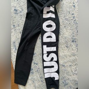 NYT Nike leggings